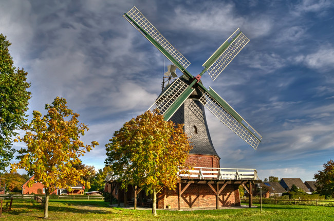 Обои картинки фото selsingen, germany, разное, мельницы, каштаны, деревья, зельзинген, германия, городок, мельница