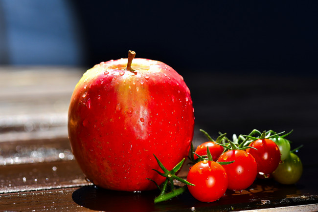Обои картинки фото еда, фрукты и овощи вместе, снедь, помидоры, томаты, яблоки