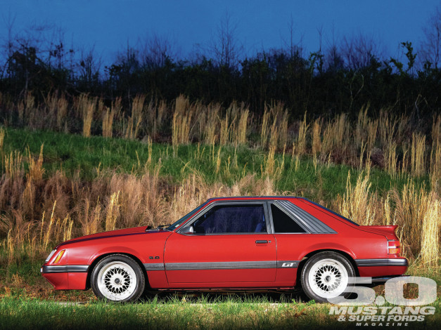 Обои картинки фото 1985, blown, ford, mustang, gt, warp, speed, автомобили