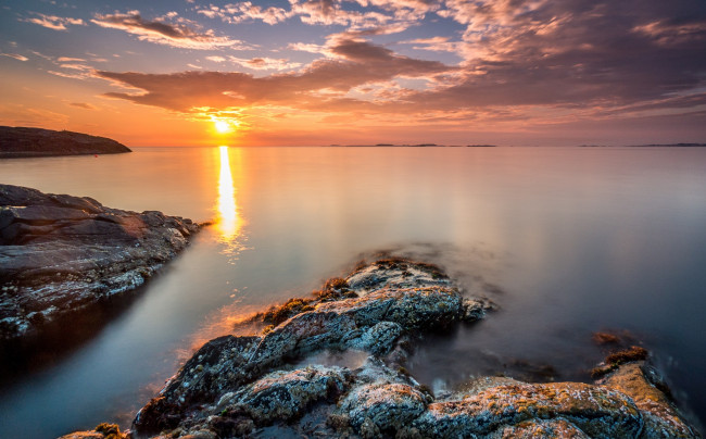 Обои картинки фото природа, восходы, закаты, океан, камни, горизонт, солнце