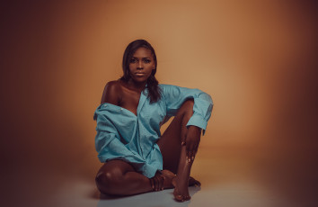 Картинка kwabena+boakye девушки kwabena boakye мулатка темнокожая чернокожая девушка модель брюнетка красотка поза флирт стройная сексуальная фигура