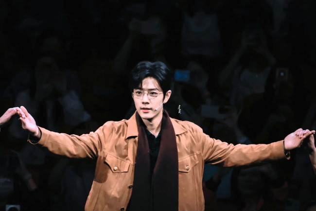 Обои картинки фото мужчины, xiao zhan, актер, очки, куртка