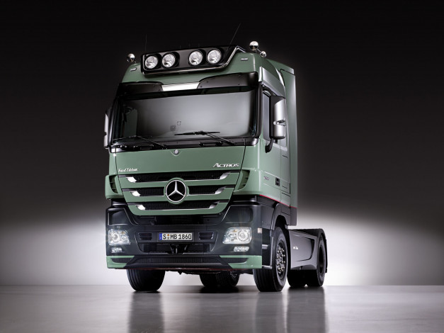 Обои картинки фото автомобили, mercedes, trucks