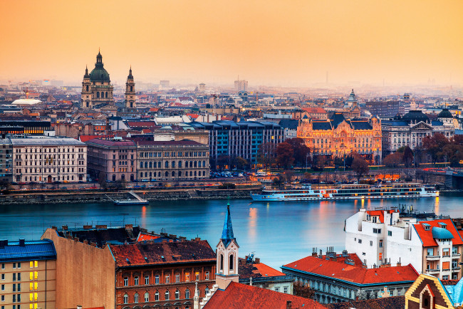 Обои картинки фото budapest, hungary, города, будапешт, венгрия, теплоход, здания, река