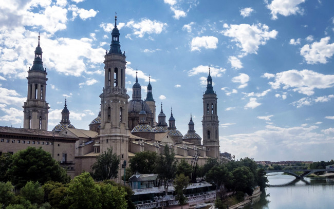 Обои картинки фото сарагоса испания, города, - католические соборы,  костелы,  аббатства, сарагоса, базилика