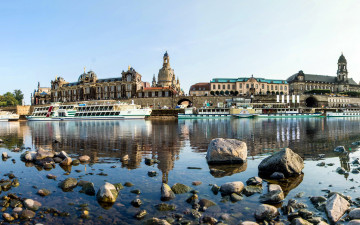 Картинка города дрезден+ германия река здания пристань суда камни