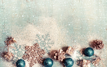 Картинка праздничные украшения снежинки шарики шишки