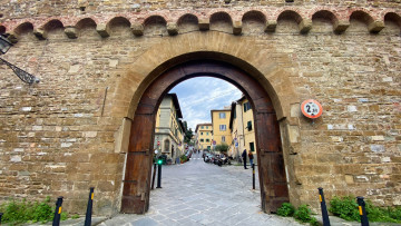 Картинка города флоренция+ италия городские ворота улица