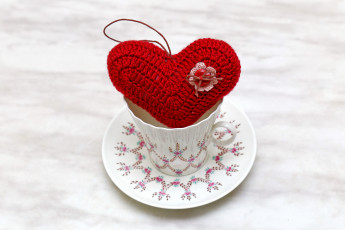 Картинка праздничные день+святого+валентина +сердечки +любовь сердечко блюдце чашка вязаное