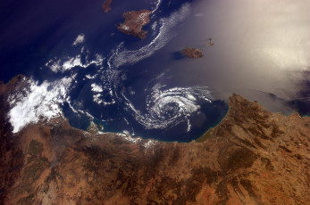 Картинка природа побережье океан высота суша берег острова облака
