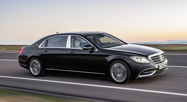 Обои картинки фото mercedes-maybach s650 s-class black 2018, автомобили, mercedes-benz, 2018, s-class, s650, mercedes-maybach, black