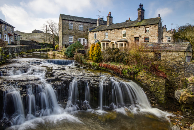 Обои картинки фото hawes, north, yorkshire, england, города, улицы, площади, набережные, здания, каскад, река, англия, йоркшир