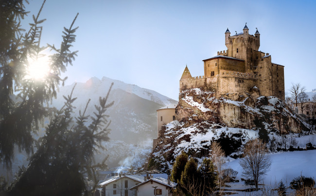 Обои картинки фото castello saint-pierre, города, замки италии, замок