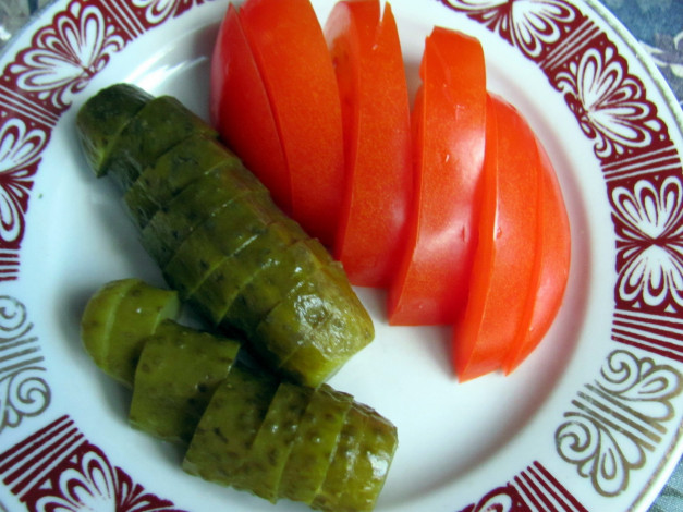 Обои картинки фото еда, овощи, огурец, помидор