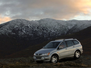 Картинка автомобили ssang yong