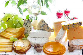 Картинка еда сырные+изделия сырное ассорти виноград листья вино бокал