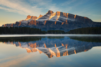 обоя природа, реки, озера, banff, canada, lake, national, park, reflection, rundle, two, jack, гора, озеро, лес, отражение