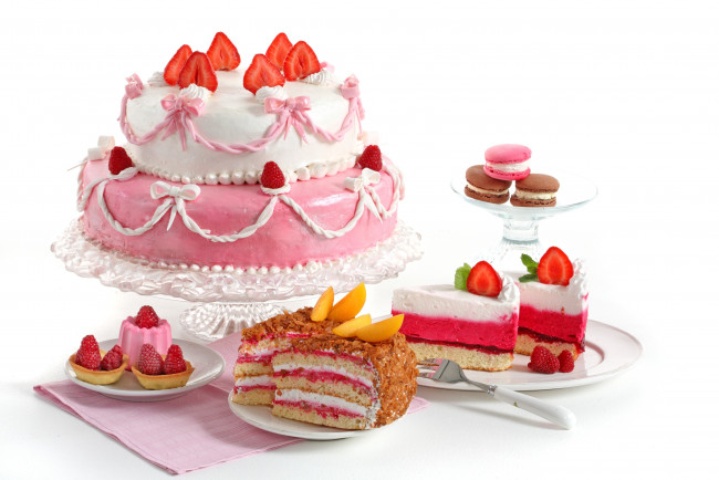 Обои картинки фото еда, торты, berries, strawberries, food, dessert, muffins, tart, сладкое, ягоды, крем, чизкейк, cheesecake, пирожное, торт, пирог, десерт, клубника, cake