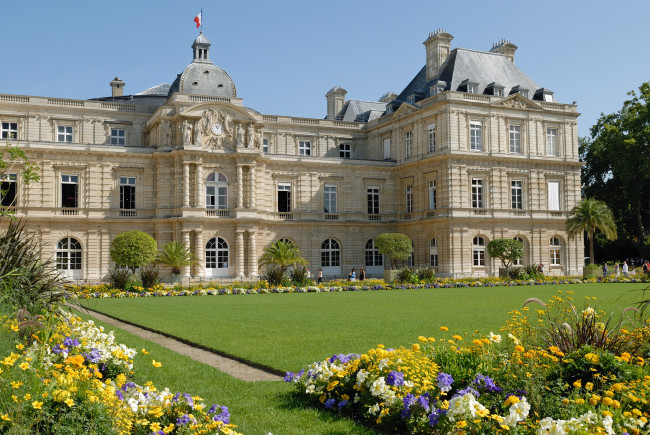 Обои картинки фото luxembourg palace,  paris,  france, города, париж , франция, дворец, цветы
