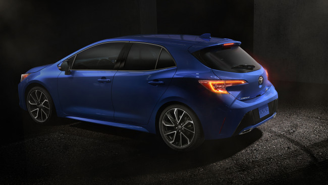 Обои картинки фото toyota corolla hatchback 2019, автомобили, toyota, 2019, hatchback, corolla