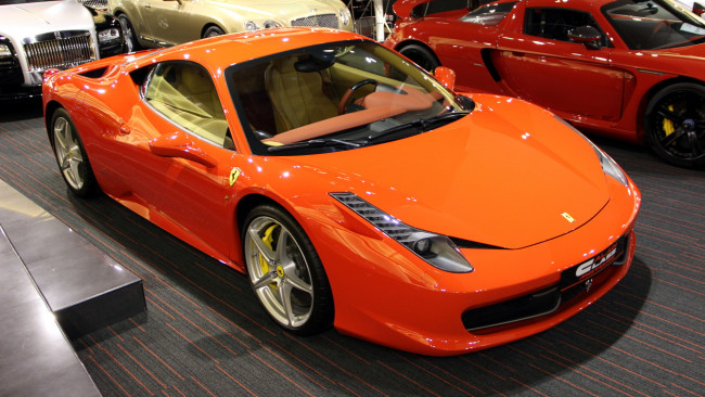 Обои картинки фото ferrari, 458, italia, автомобили, выставки, уличные, фото, s, p, a, италия, спортивные, гоночные