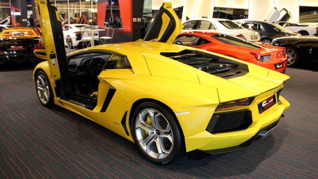 Обои картинки фото lamborghini, aventador, автомобили, выставки, уличные, фото, италия, automobili, s, p, a, спортивные