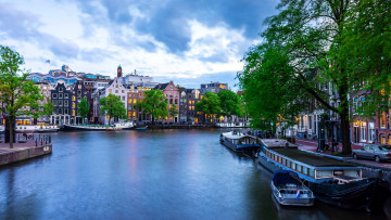 обоя города, амстердам , нидерланды, дома, лодки, каналы