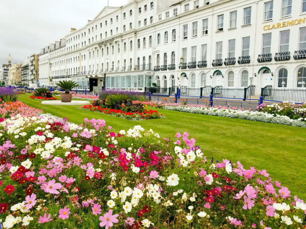 Обои картинки фото eastbourne,  england, города, - здания,  дома, england