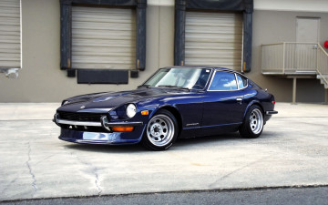 обоя nissan s30, автомобили, nissan, datsun, синий, здание