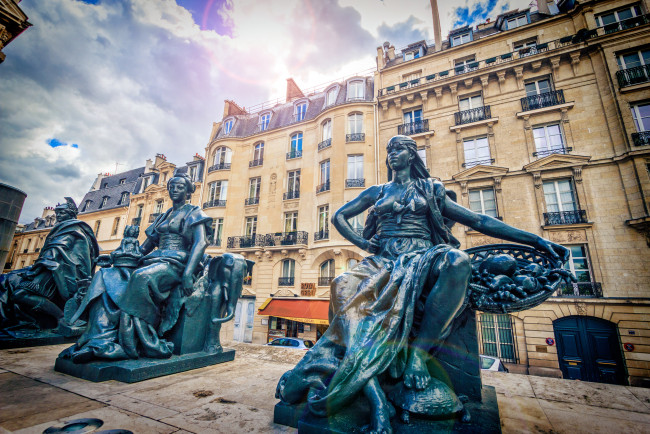 Обои картинки фото paris, france, города, париж, франция, скульптуры, здания