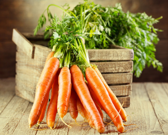 Обои картинки фото еда, морковь, плоды, ящик