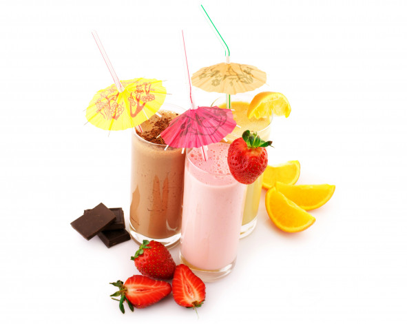 Обои картинки фото еда, напитки,  коктейль, коктейль, зонтик, шоколад, клубника, апельсин, orange, chocolate, strawberry, drink, cocktail