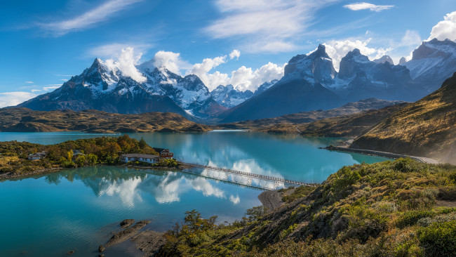 Обои картинки фото природа, реки, озера, южная, америка, Чили, патагония, горы, анды, озеро, мостик, остров, дома
