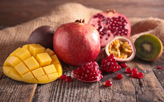Обои картинки фото еда, фрукты,  ягоды, fruits, fresh, гранат, berries