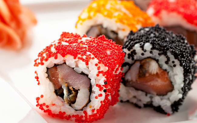 Обои картинки фото еда, рыба,  морепродукты,  суши,  роллы, икра, рис, японская, кухня, морепродукты, sushi, caviar, суши, fish, japan, rolls