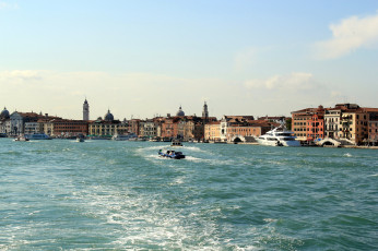 Картинка города венеция+ италия залив яхта лодки