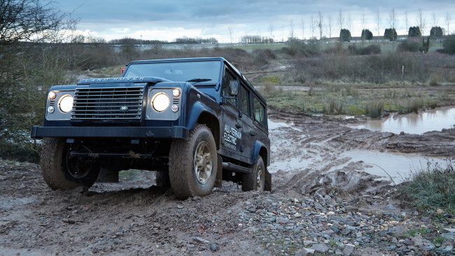 Обои картинки фото land rover electric defender concept 2013, автомобили, land-rover, electric, land, rover, джип, 2013, concept, defender, внедорожник