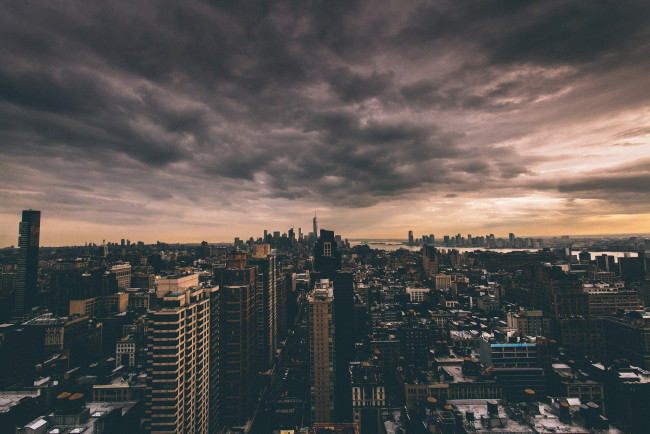 Обои картинки фото города, нью-йорк , сша, 1wtc, соединенные, штаты, сумерки, горизонт, облака, owtc, one, world, trade, center, манхэттен, нью-йорк