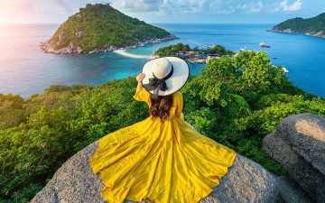 Картинка девушки -+брюнетки +шатенки побережье брюнетка желтое платье шляпа