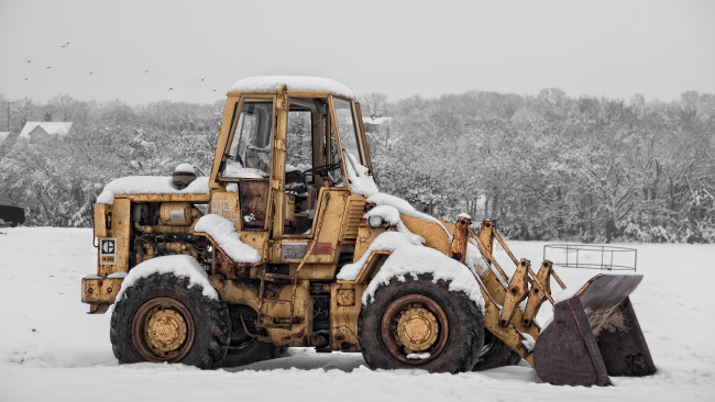 Обои картинки фото техника, тракторы, снег, ковш