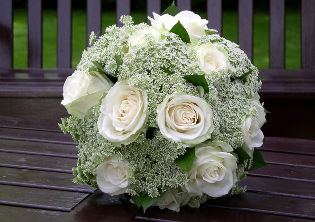 Обои картинки фото цветы, букеты, композиции, розы, белый, свадебный