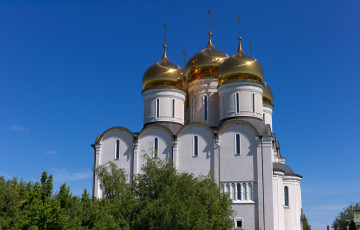 обоя города, - православные церкви,  монастыри, монастырь