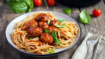 Картинка еда макаронные+блюда базилик тефтели спагетти макароны паста