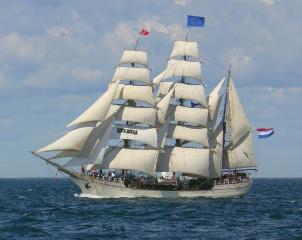 Обои картинки фото корабли, парусники, море, небо, парусник, europa, барк