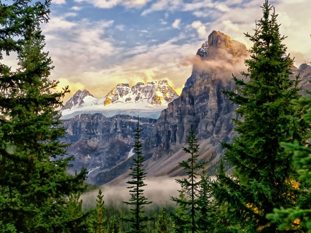 Обои картинки фото bident, mountain, mount, quadra, babel, alberta, canada, природа, горы, альберта, канада, вершины, ели, деревья