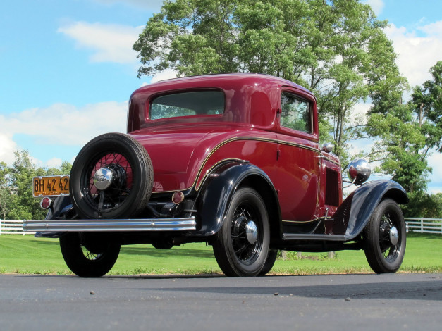 Обои картинки фото автомобили, классика, красный, 520, coupe, deluxe, model, b, ford, 1932г