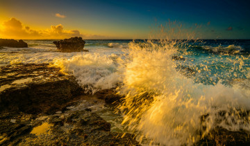 Картинка природа побережье водоем брызги камни