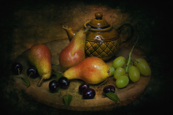 Картинка еда фрукты ягоды черешни виноград груши заварник