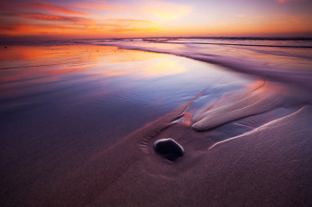 Картинка природа восходы закаты пляж песок последние лучи закат тихий океан вечер выдержка