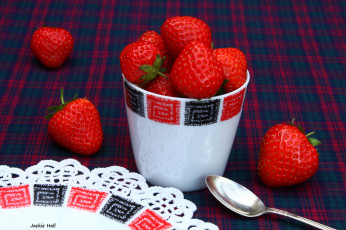 Картинка еда клубника +земляника ягода вкусная сочная спелая